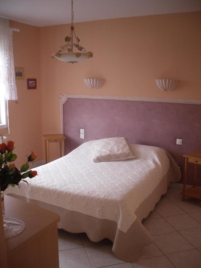Bed and Breakfast Domaine de la Pendule à Issel Extérieur photo